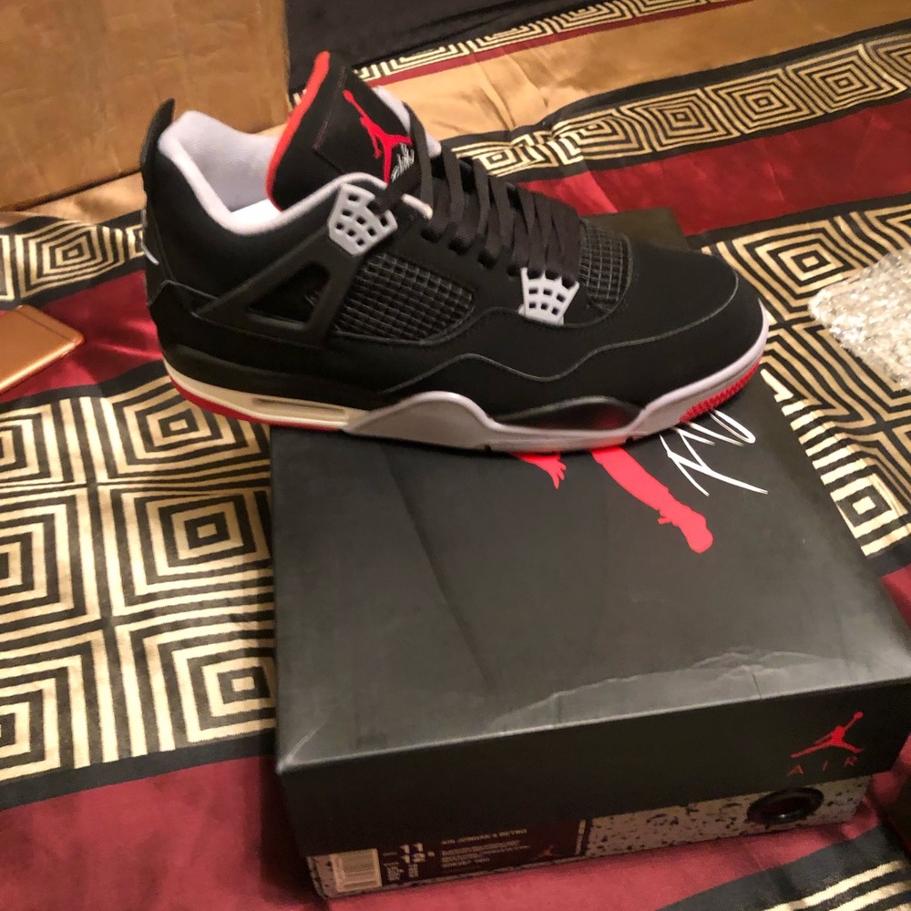 Jordan 4 Bred